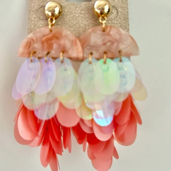 Natasha Gold and Peach Ruffled Statement Earrings🌺 - Picture 2 of 9